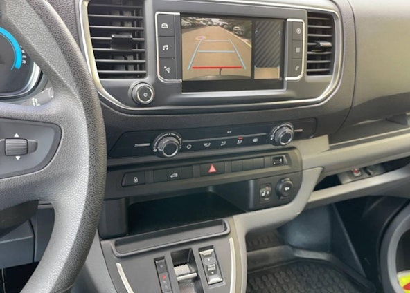 Vehicle image 6 Vehicle image 6