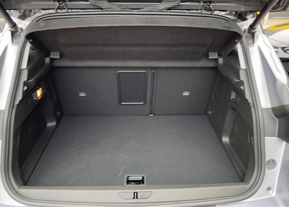 Vehicle image 8 Vehicle image 8