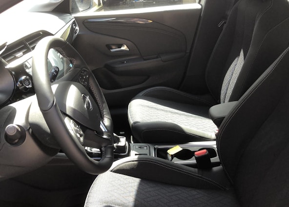 Vehicle image 4 Vehicle image 4