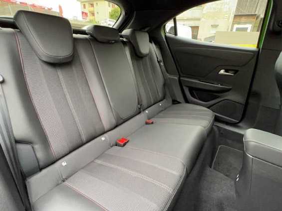 Vehicle image 7 Vehicle image 7