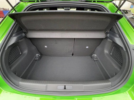 Vehicle image 8 Vehicle image 8