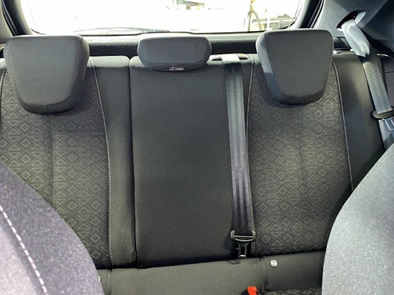 Vehicle image 7 Vehicle image 7