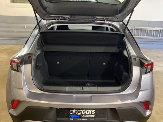 Vehicle image 8 Vehicle image 8