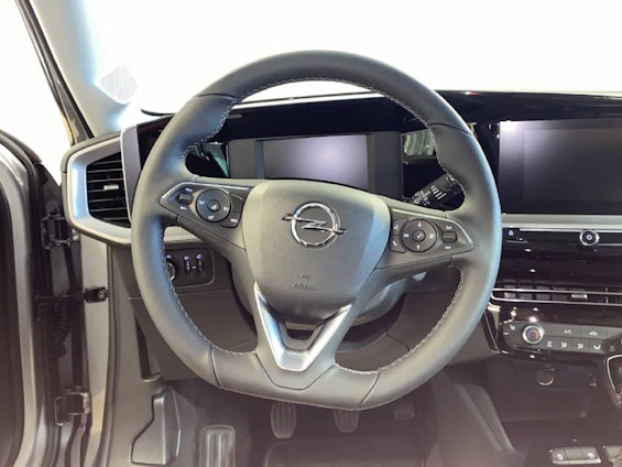 Vehicle image 5 Vehicle image 5