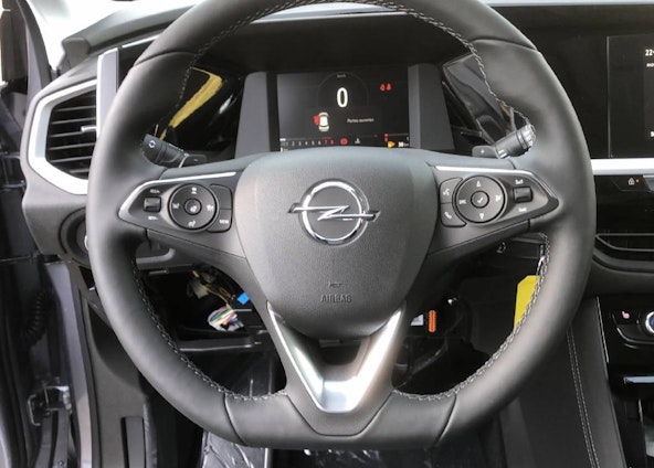 Vehicle image 5 Vehicle image 5