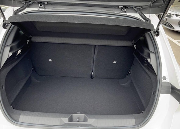 Vehicle image 8 Vehicle image 8