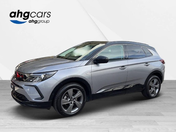 First vehicle image First vehicle image