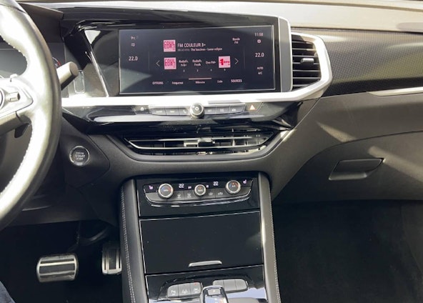 Vehicle image 6 Vehicle image 6