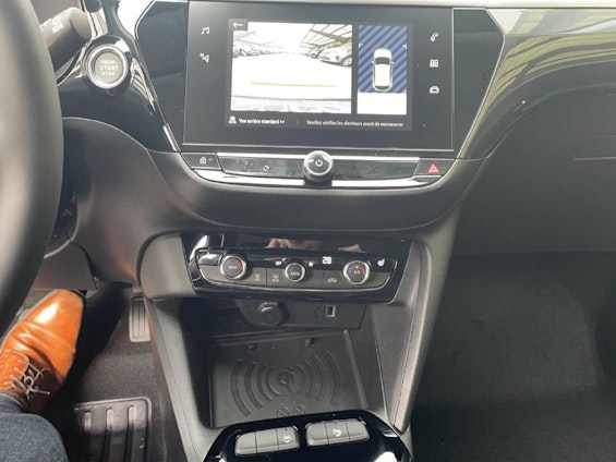 Vehicle image 6 Vehicle image 6