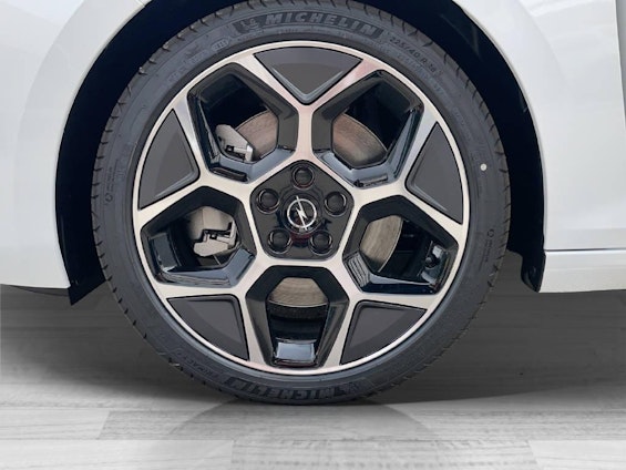 Vehicle image 9 Vehicle image 9