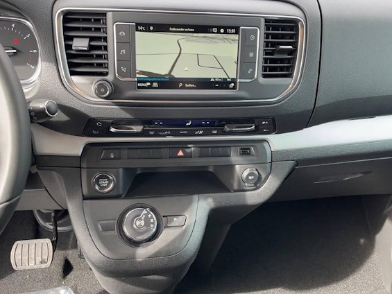 Vehicle image 6 Vehicle image 6