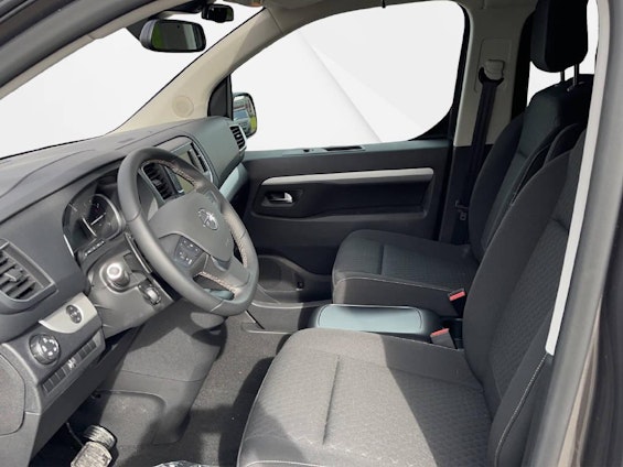 Vehicle image 4 Vehicle image 4