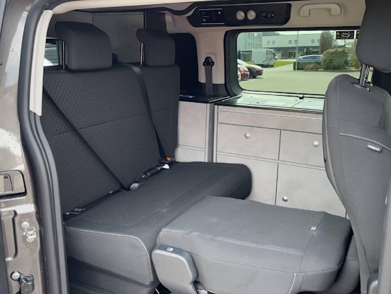 Vehicle image 7 Vehicle image 7