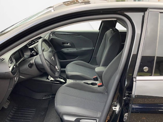 Vehicle image 4 Vehicle image 4