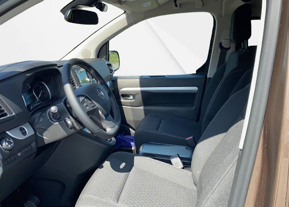 Vehicle image 4 Vehicle image 4