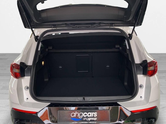 Vehicle image 8 Vehicle image 8