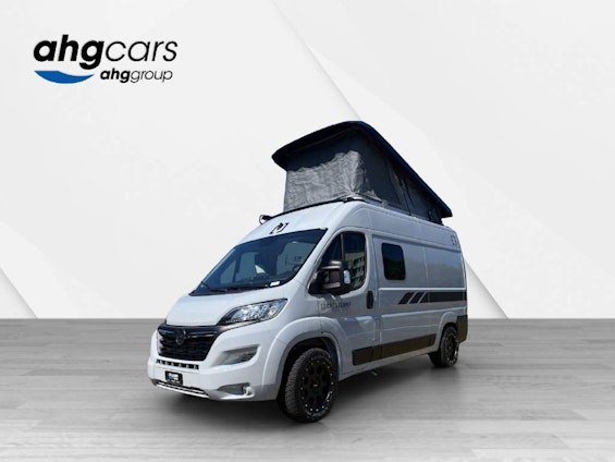 First vehicle image