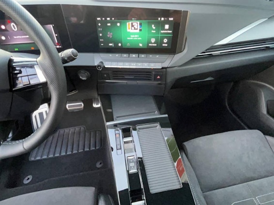 Vehicle image 6 Vehicle image 6