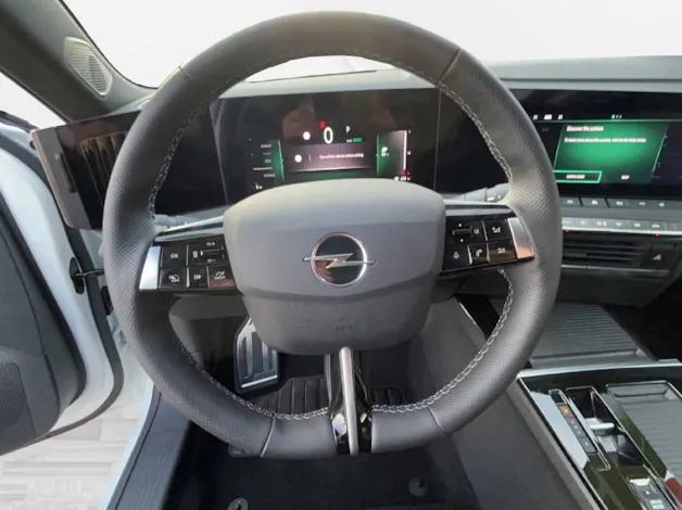 Opel Astra-e Swiss Plus