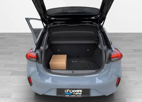 Vehicle image 8 Vehicle image 8