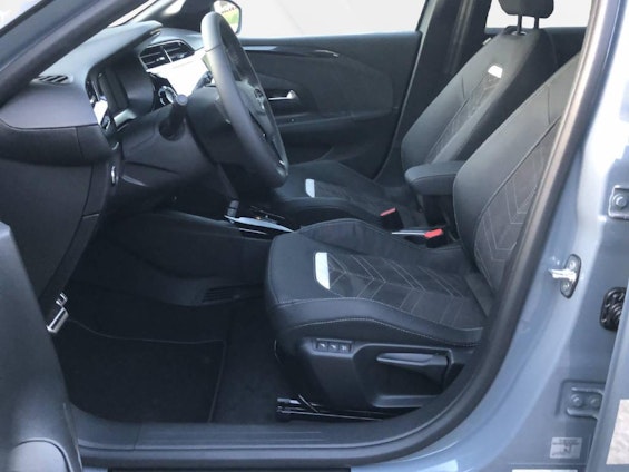 Vehicle image 6 Vehicle image 6