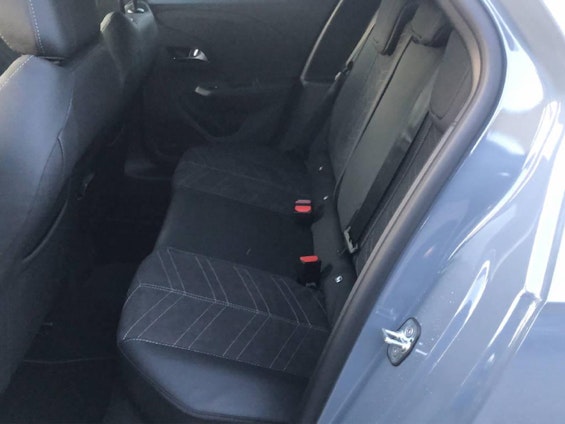 Vehicle image 7 Vehicle image 7