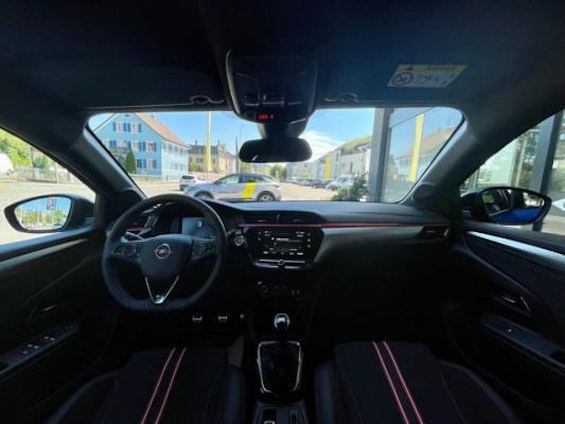 Vehicle image 8 Vehicle image 8