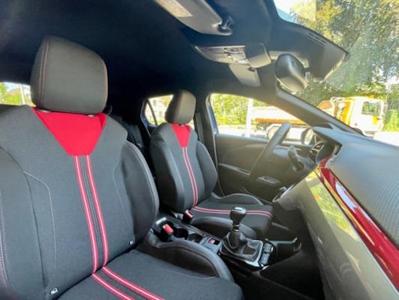 Vehicle image 9 Vehicle image 9