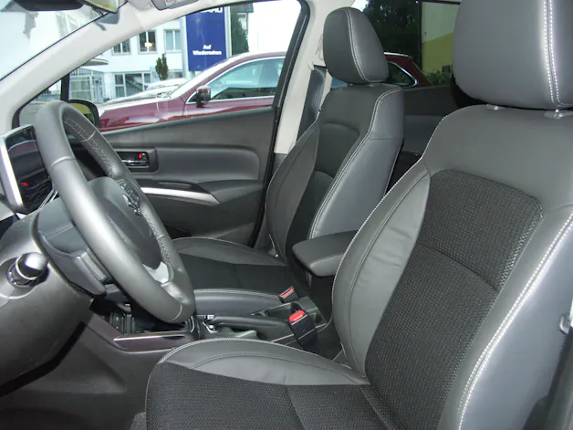 Suzuki S-Cross 1.5 Compact Top Hybrid 4x4