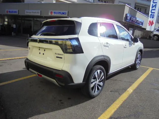 Suzuki S-Cross 1.5 Compact Top Hybrid 4x4