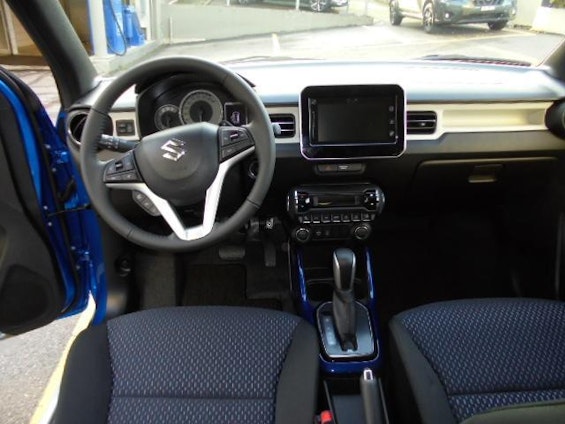 Vehicle image 14