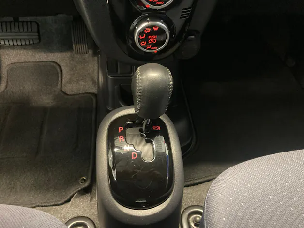 Peugeot i-On Active