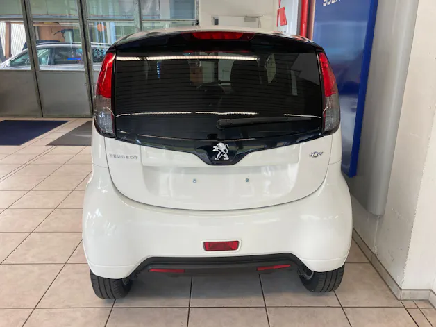 Peugeot i-On Active