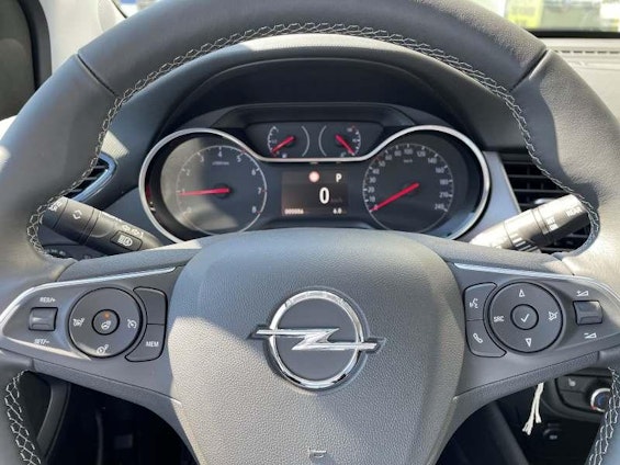 Vehicle image 9 Vehicle image 9