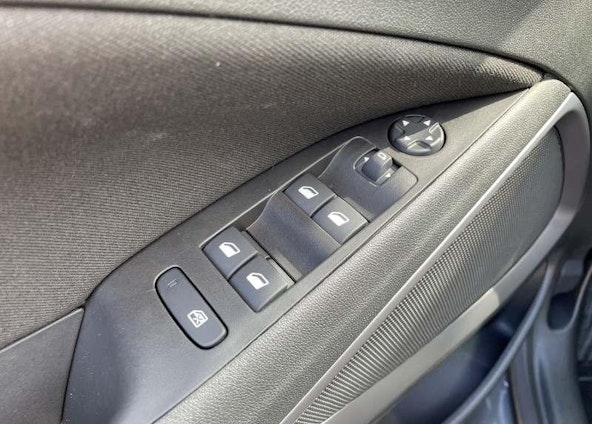 Vehicle image 14 Vehicle image 14