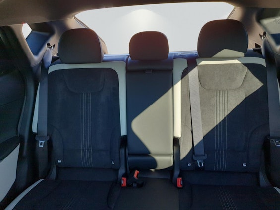 Vehicle image 8 Vehicle image 8