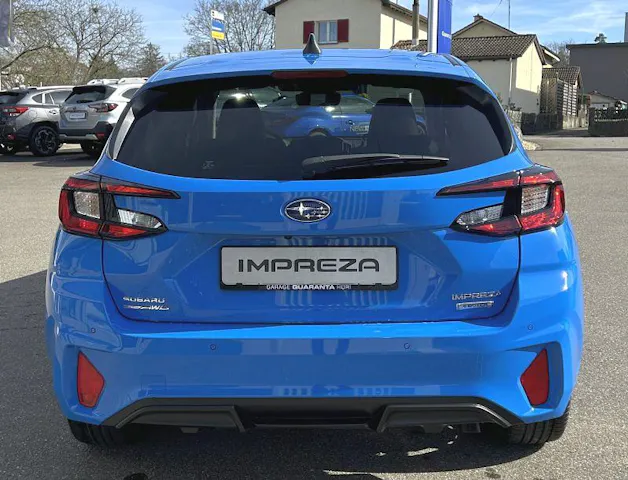 Subaru Impreza 2.0i e-Boxer Luxury