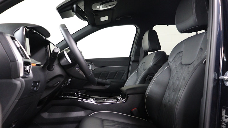 Vehicle image KIA SORENTO