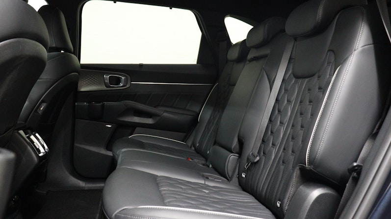 Vehicle image KIA SORENTO