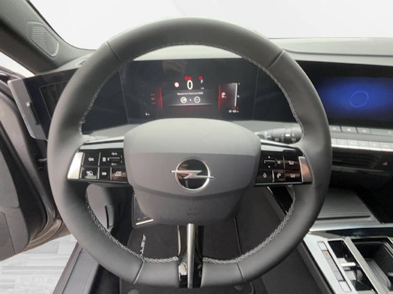 Vehicle image 5 Vehicle image 5