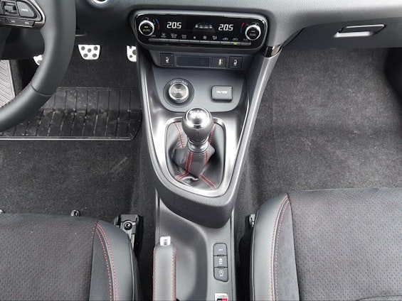 Vehicle image 13 Vehicle image 13