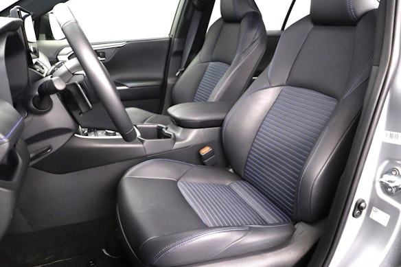 TOYOTA RAV4 2.5 HSD Style 2