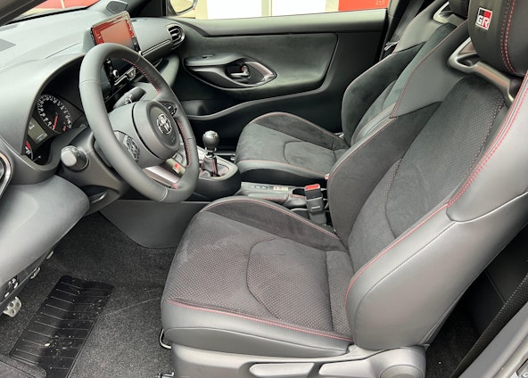 Vehicle image 8 Vehicle image 8