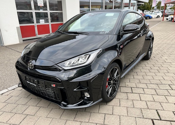 First vehicle image First vehicle image