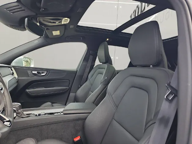 Volvo XC60 2.0 D4 R-Design AWD
