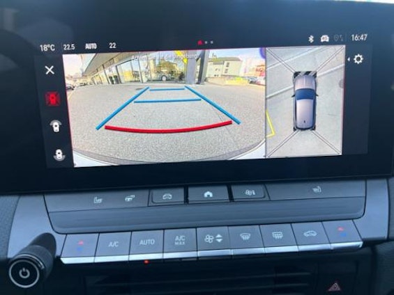 Vehicle image 8 Vehicle image 8