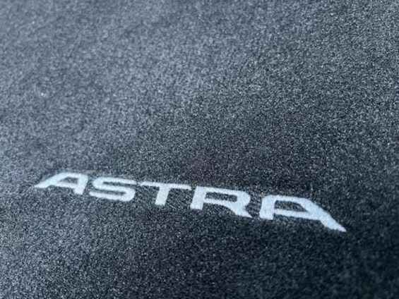 Vehicle image 9 Vehicle image 9