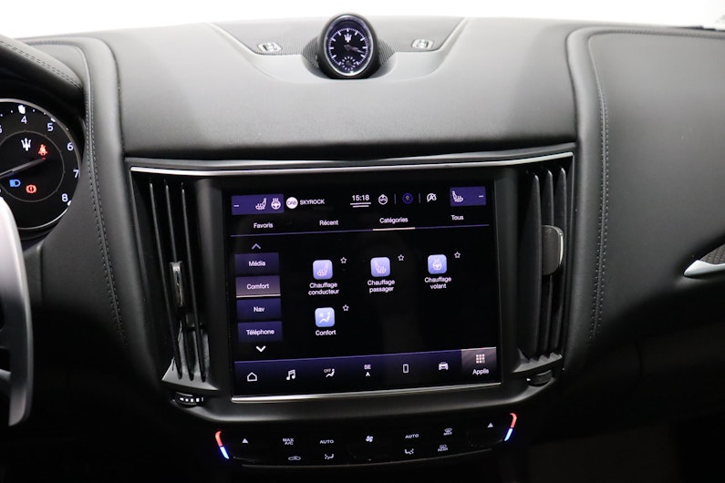 Vehicle image MASERATI LEVANTE