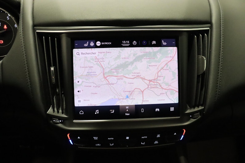 Vehicle image MASERATI LEVANTE