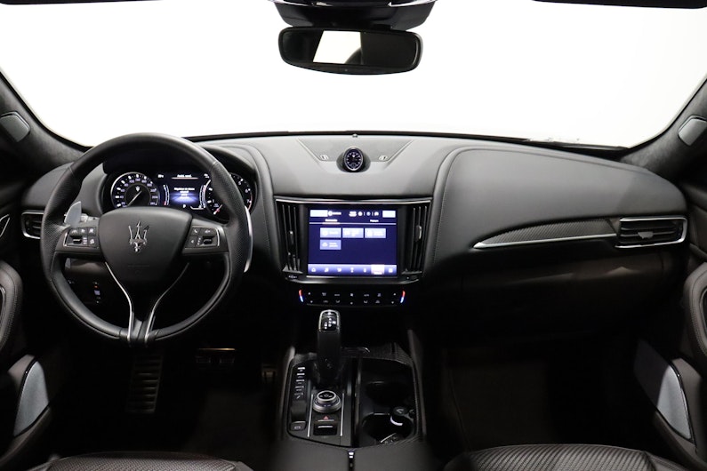 Vehicle image MASERATI LEVANTE